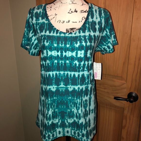 LuLaRoe Tops - NWT M LLR Green Tie-Dye Classic T Legging Fabric!!